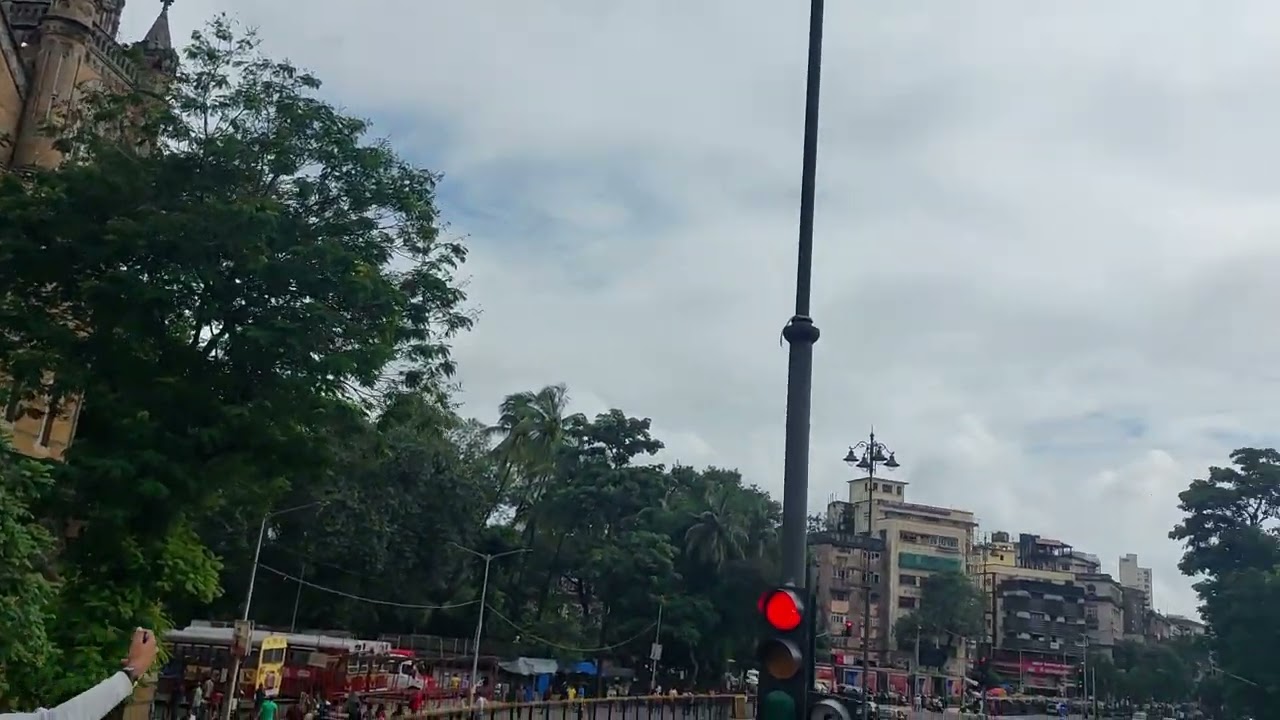 Mumbai Darshan tour with open top BEST bus for sightseeing from Gateway #mumbaidarshan #localguide