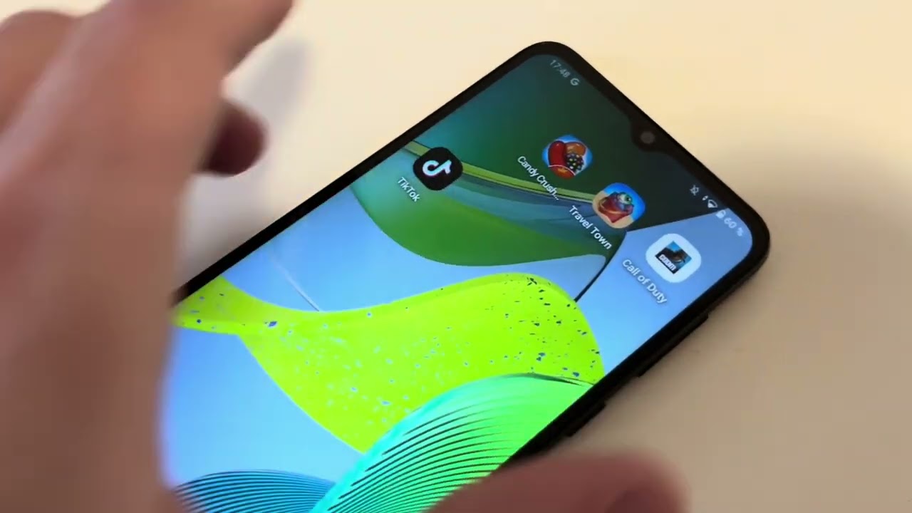 Unboxing Motorola moto e13, un android potent de buget