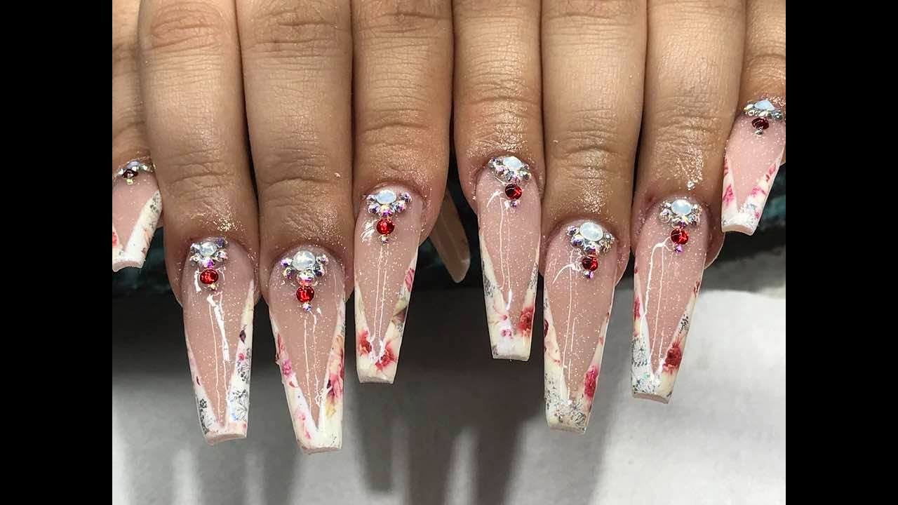 U&ntilde;as coffin y foil floral / u&ntilde;as de moda / luliznails