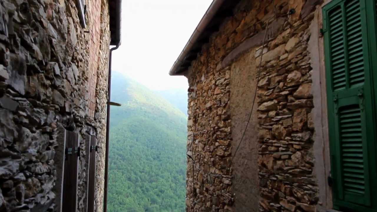 A day in Cenova - Il Paese della Pietra - The Village of the Stone