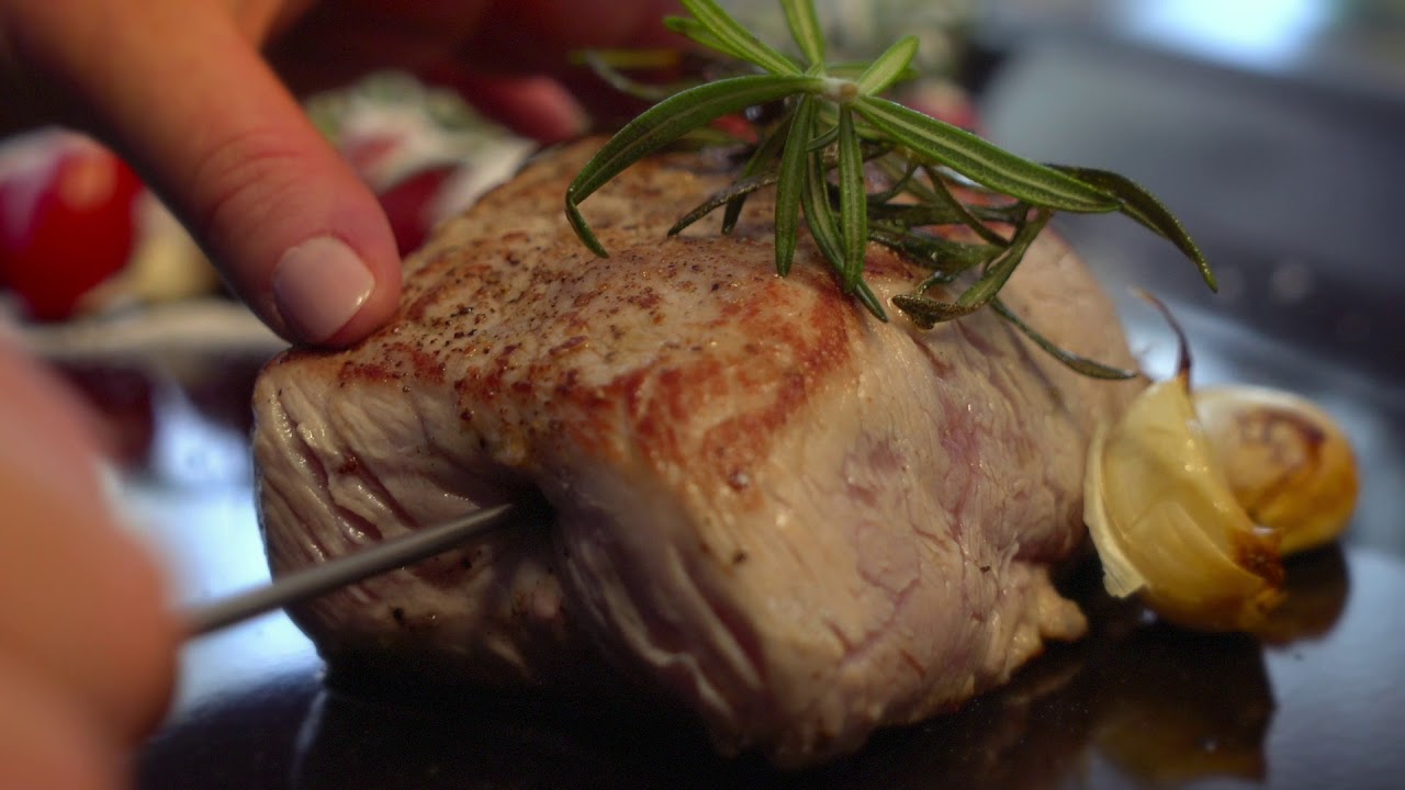 V-ZUG Recipe: Veal loin with braised tomatoes and risotto