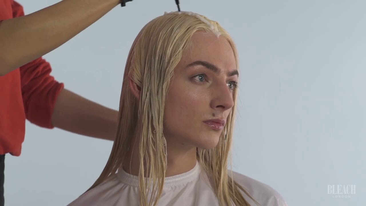 How to use BLEACH LONDON White Toner Kit | Cosmetify