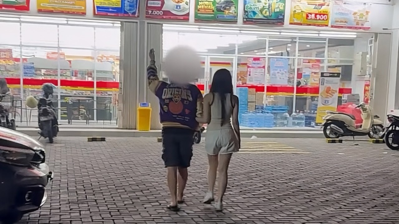 ko kamu t3g4 b4nget duain aku sama 0m 0m