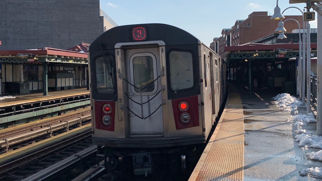 Wakefield-241st St & Brooklyn College-Flatbush Av Bound 2001 Bombardier R142 2 Trains At Freeman St