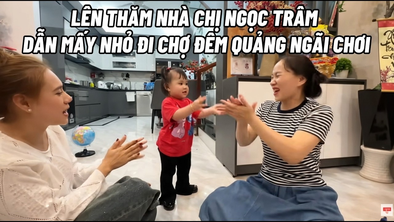 Lên thăm nhà Chị Ngọc, Trâm dẫn mấy nhỏ đi chợ đêm Quảng Ngãi chơi. 