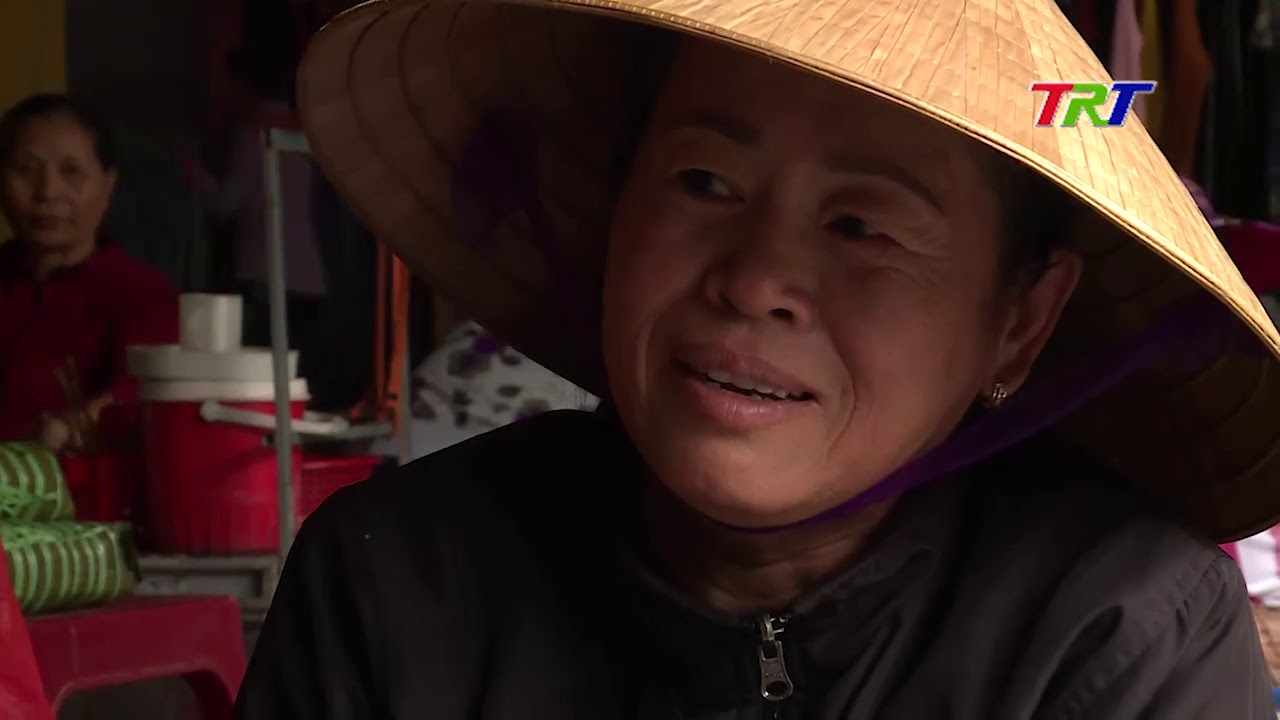Chợ Huế: Ngày xuân ghé chợ làng Chuồn (An Truyền)