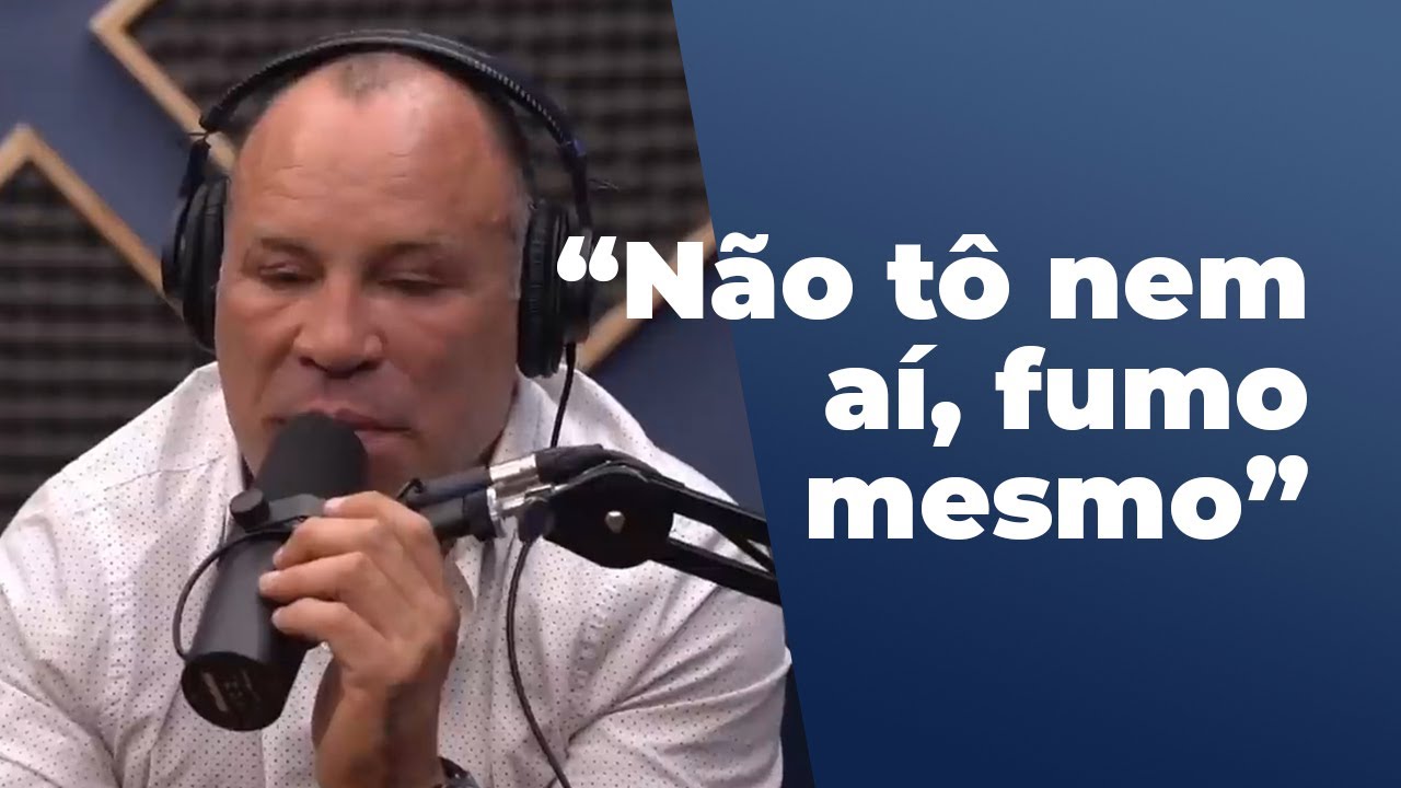 Wanderlei Silva fumando um baseado na entrevista (flow)