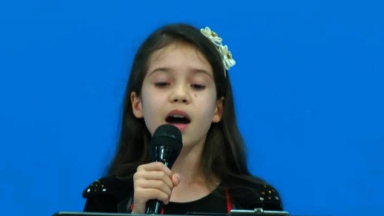 Ana Flávia - Hino por causa de Você