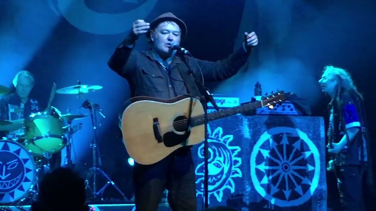 Levellers - One Way - ‘Let’s pretend it’s friday..!’ - Effenaar 10-2022