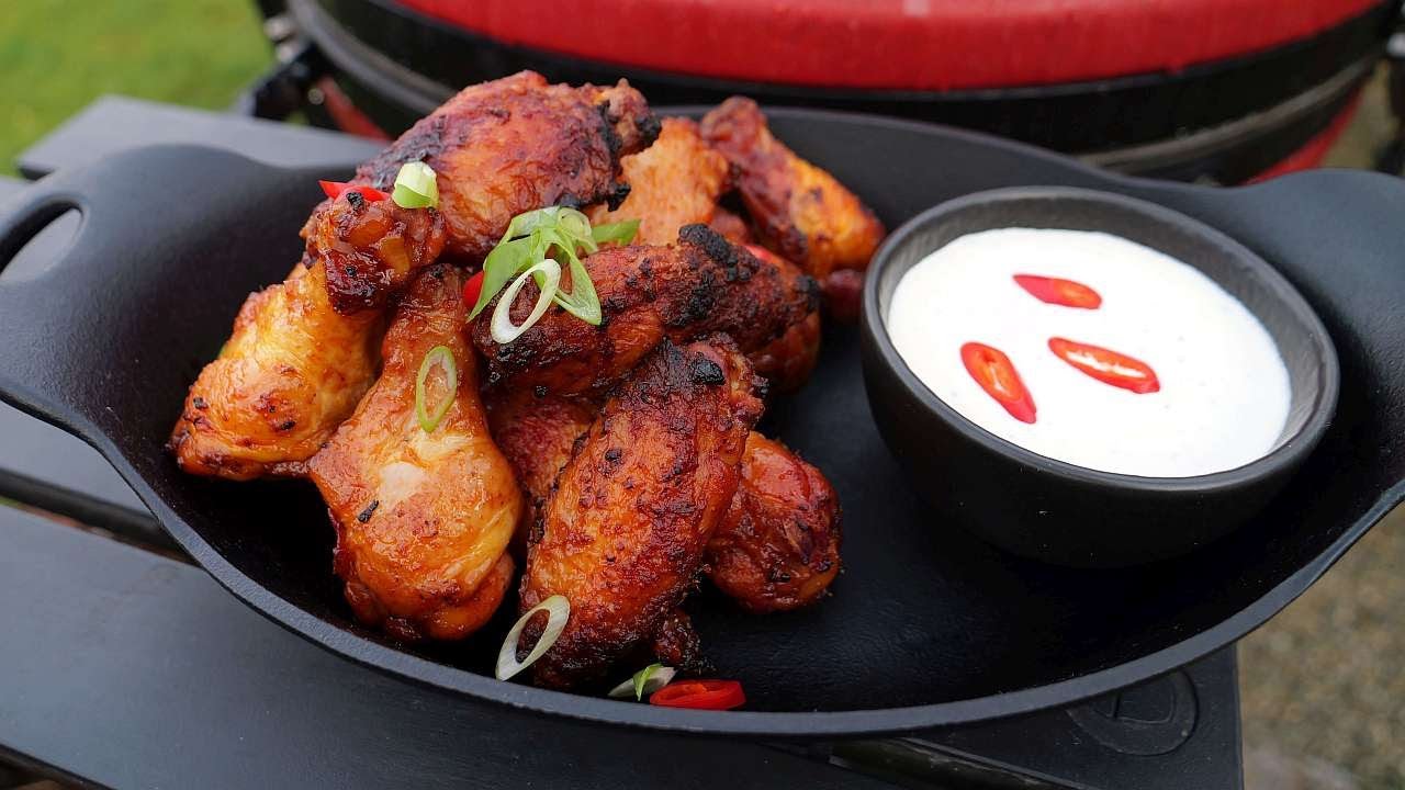 Super recept na šťavnatá a do křupava grilovaná křídla | test nové hračky na gril #367