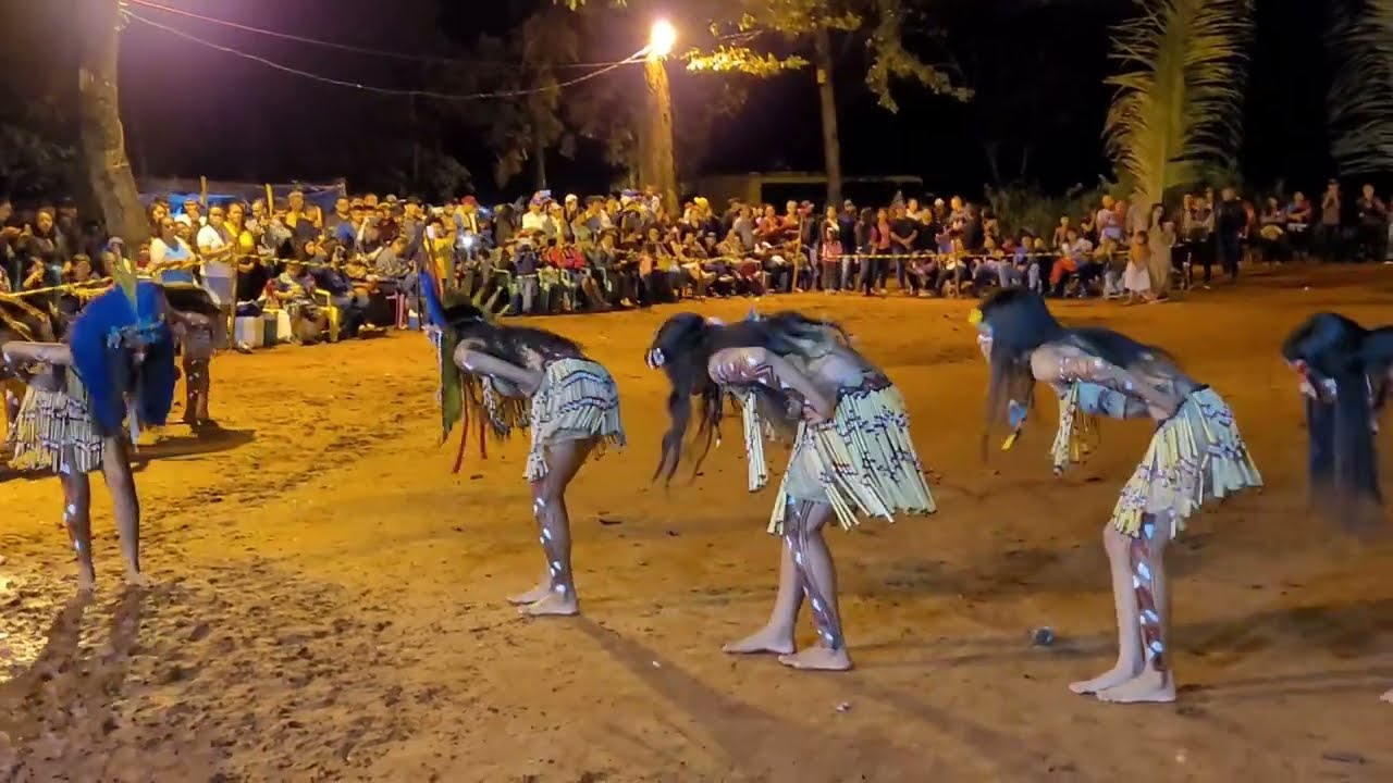 XUNATI SENOHIKO - Grupo de dança feminino da Aldeia Oliveira/Dois Irmãos do Buriti MS.