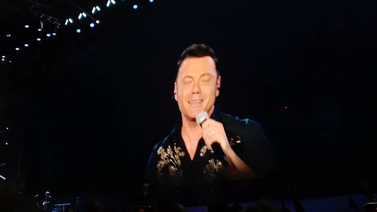 TIZIANO FERRO 2023- 3. Saluti Iniziali+Intro+