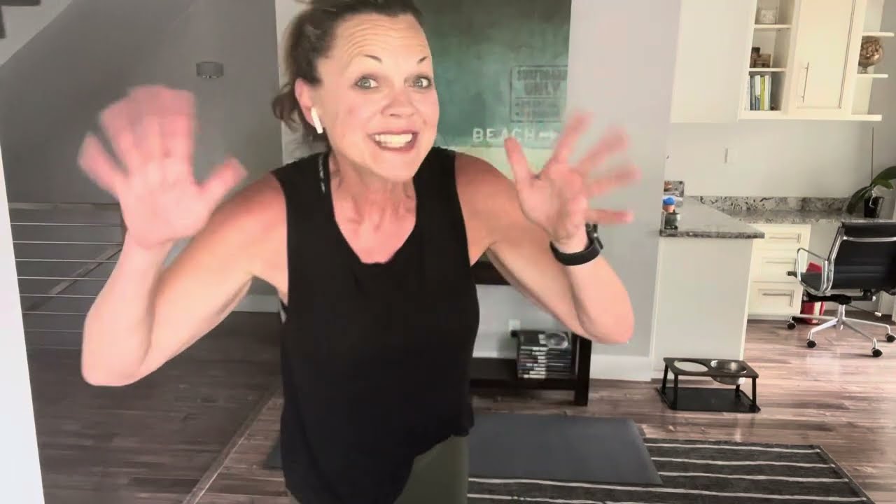 Back & Quads Workout 🏋️&zwj;♀️ (STRESS MONKEE STYLE)