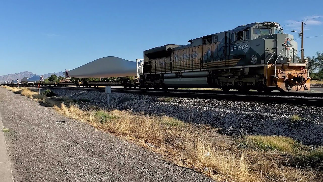 Railfanning in Ysleta, TX in El Paso, TX (Ft. Ferromex & UP 1989 Rio Grande)