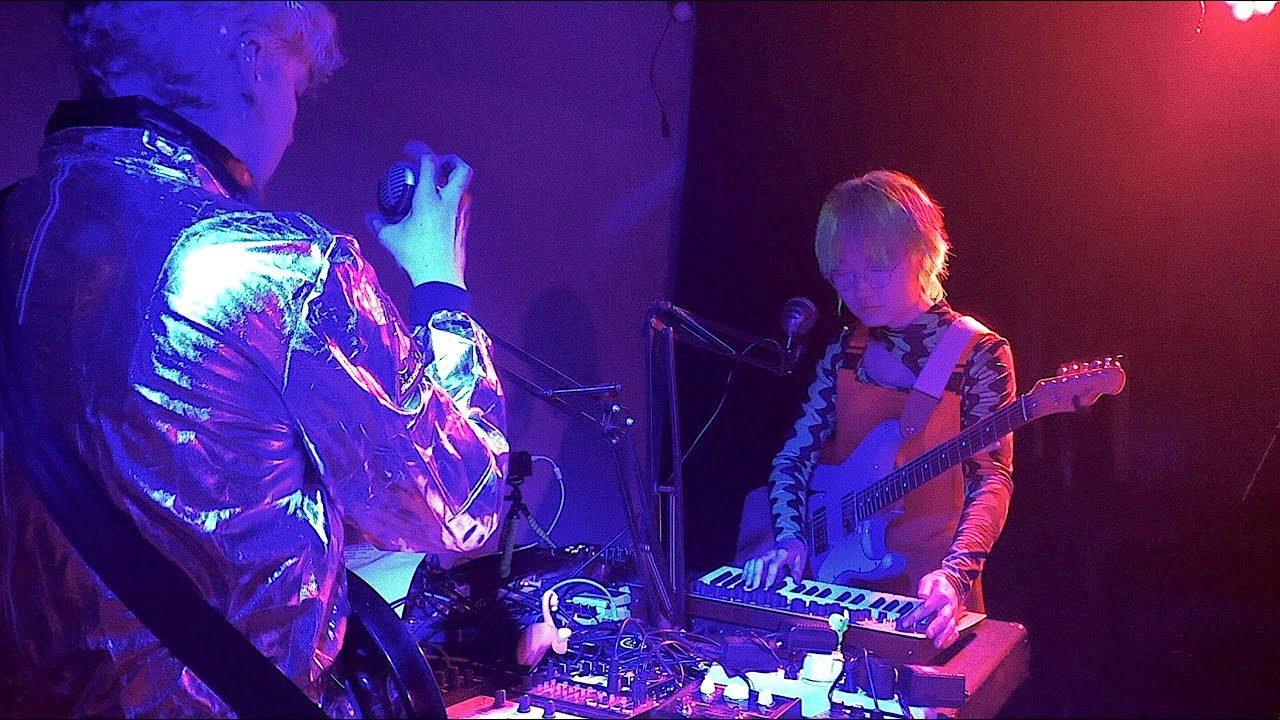 Fluffy Maybes 松软许诺 - Unnatural Disaster (Live in Berlin)