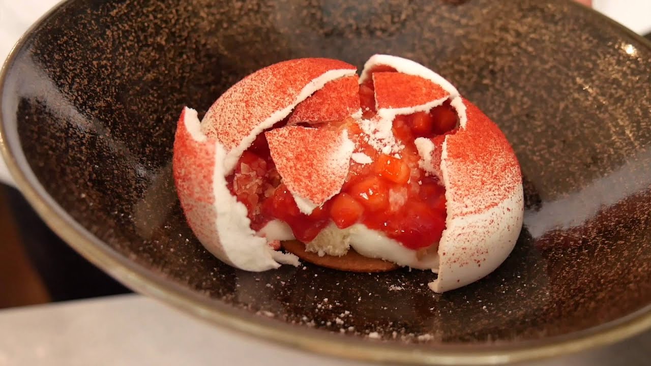 Dessert fraise de Yannick Tranchant, Neva Cuisine, Paris