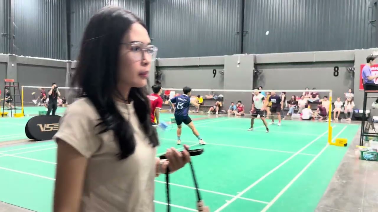 การแข่งขันแบดมินตันรอบ 16 ทีมสุดท้าย มวลซื่อ