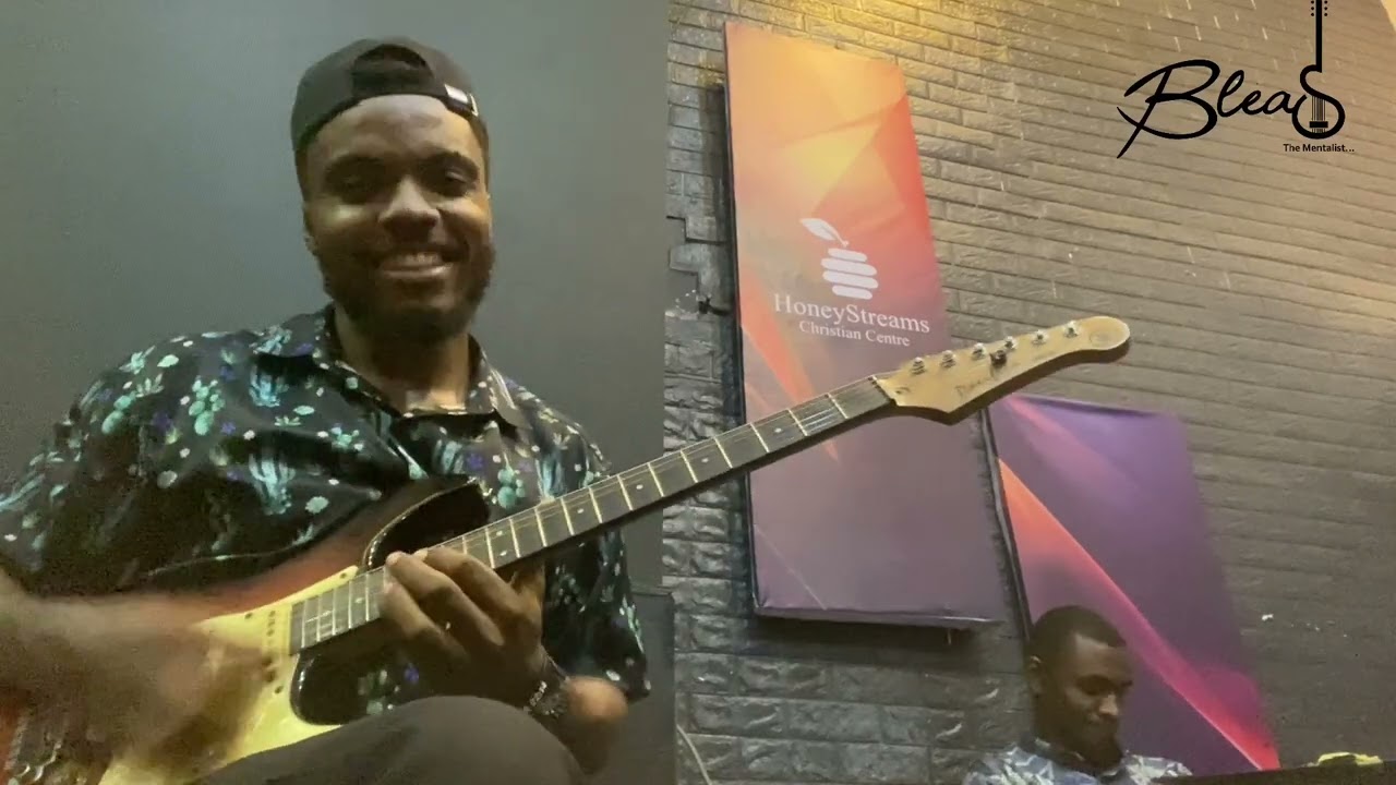 Guitar is too sweet!🎸🤍🔥🔊