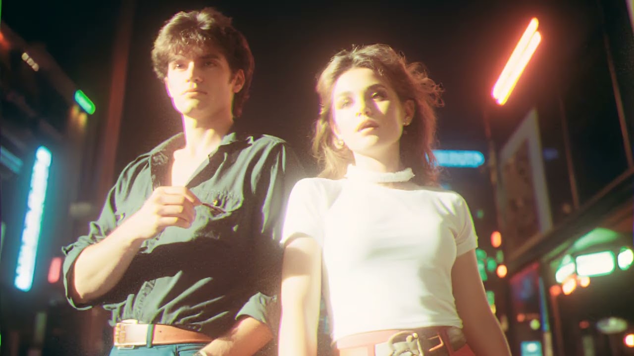 Electric Nights & Golden Hearts – Retro Chillwave to Relax or Focus, Work or Study