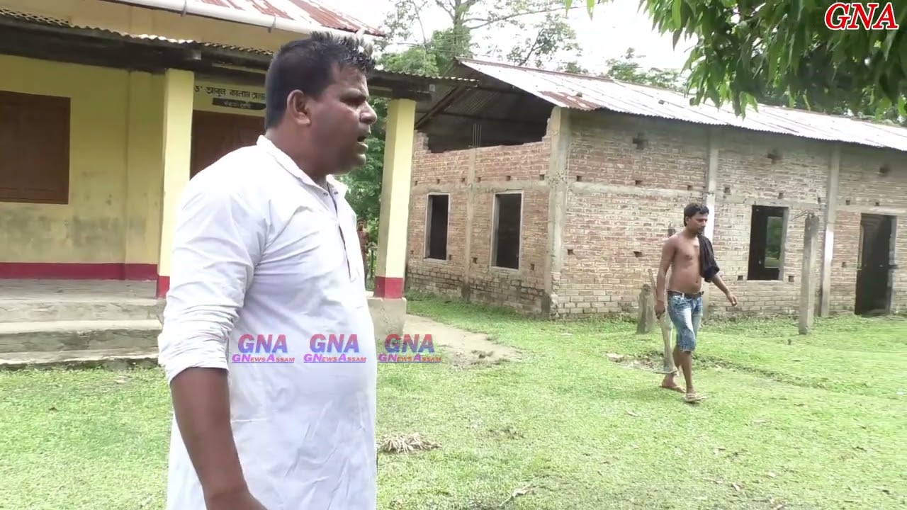 বিদ্যালয় খেলপাতারে গরু দেয়া নিয়ে ভিডিও