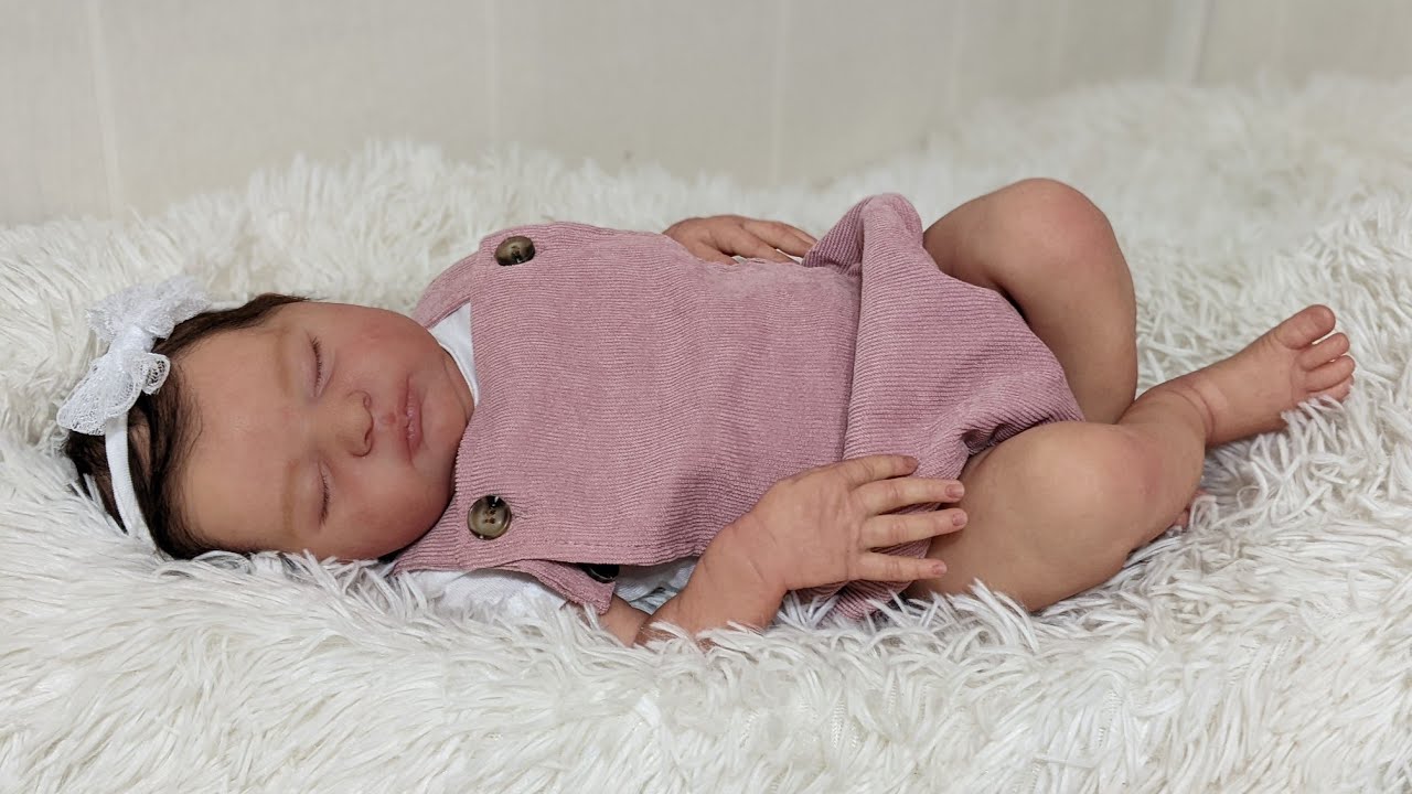 Laura by Bonnie Brown reborn baby painted by E-Borns