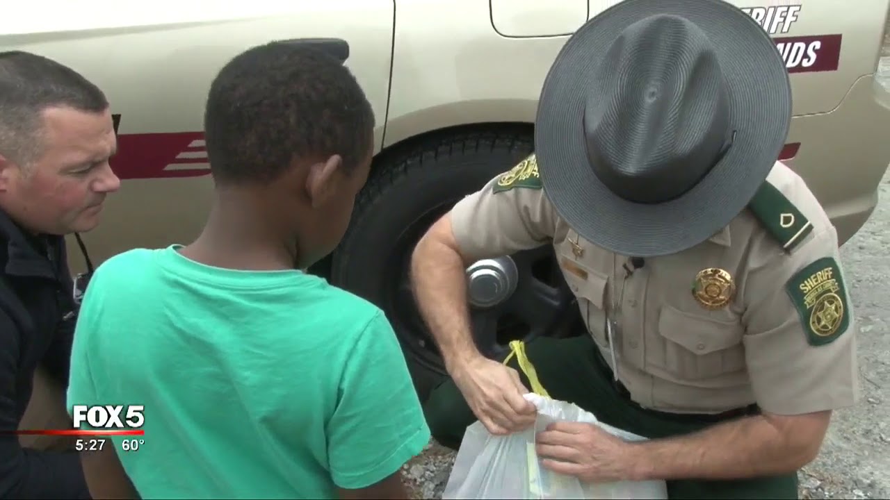 Georgia police play Santa for 'Operation Christmas'