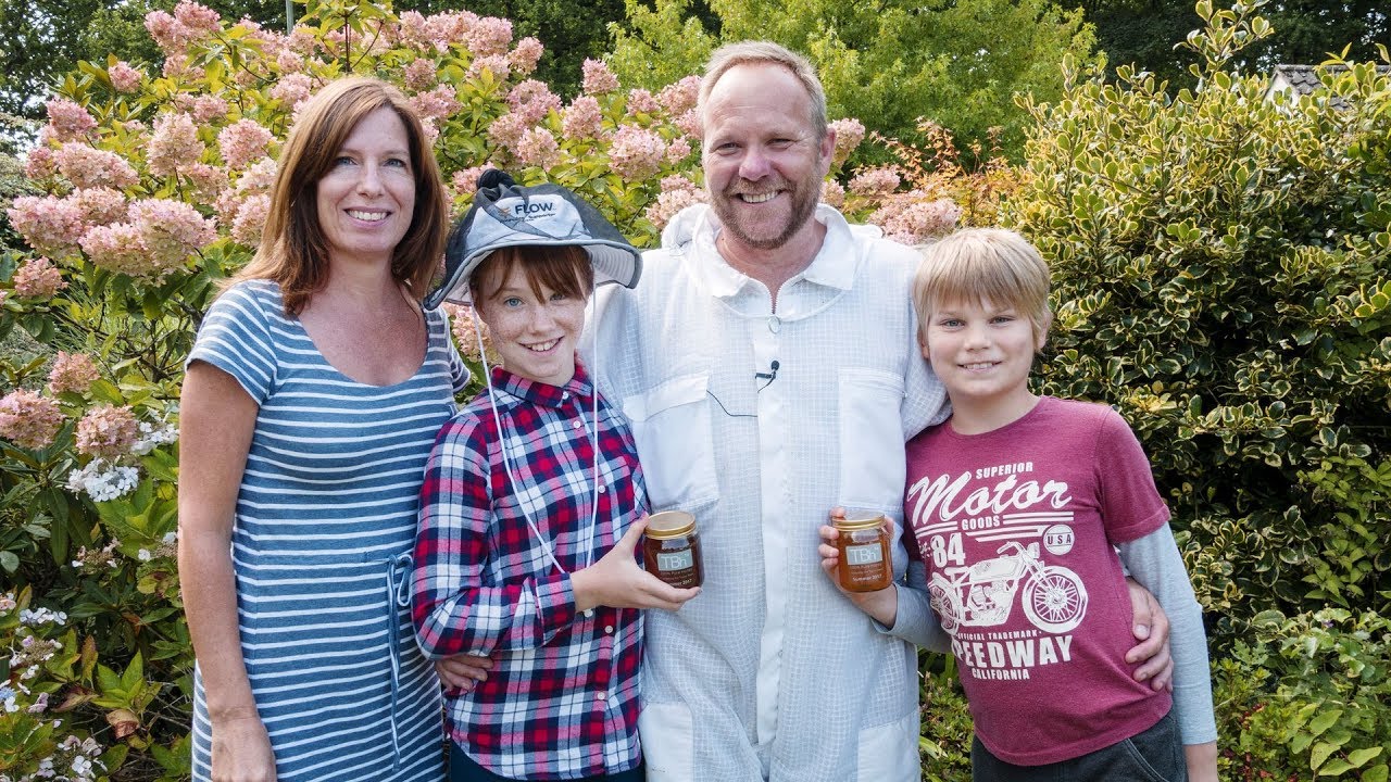 Family beekeeping and honey harvesting with the Flow hive in the UK