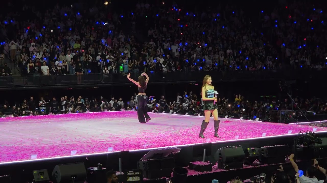 260306 TWICE - Heart Shaker (Encore) @ This Is For in Hamilton
