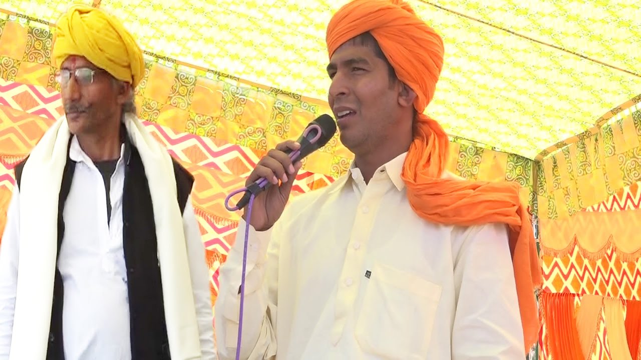 इस कविता को कट्टर हिन्दू ही सुने | शहीद चंद्रशेखर आजाद के सुपोत्र की आंखें भी नम हो गई ये सुनकर