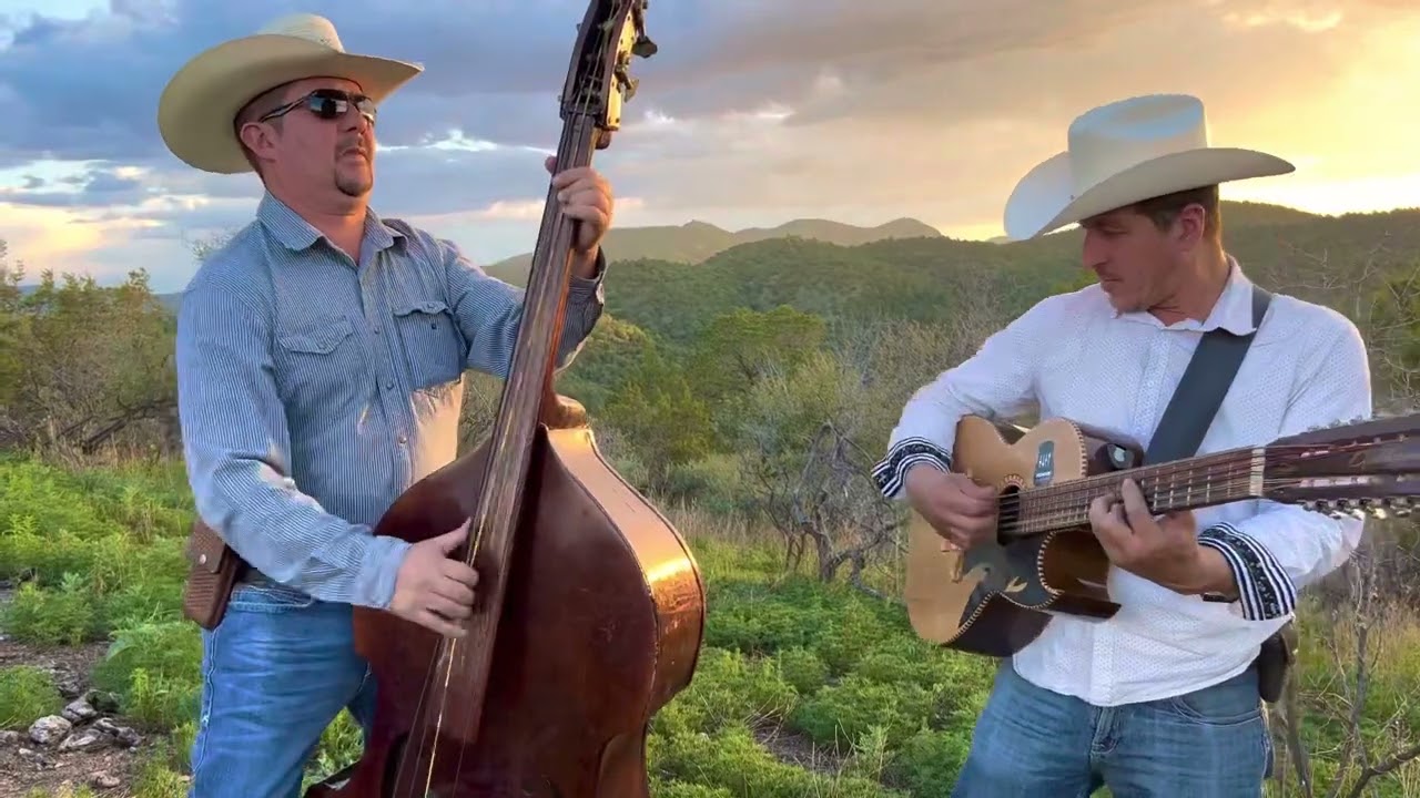 LOS GARCÍA DE PARRAL (OFICIAL) “ENTRE COPAS Y BOTELLAS DE LICOR”