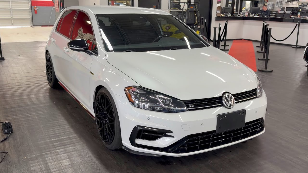 18 GOLF R @ COSMO MOTORS