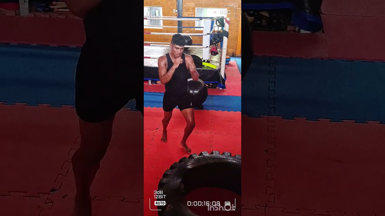 Treino de Carnaval.       #wgp #Kickboxing  #cbkb