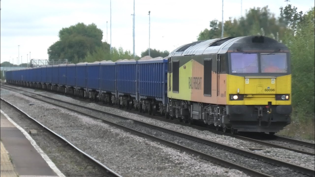Fantastic Afternoon Rush Hour at West Ruislip London Freight/passenger Trains 9th October 25 