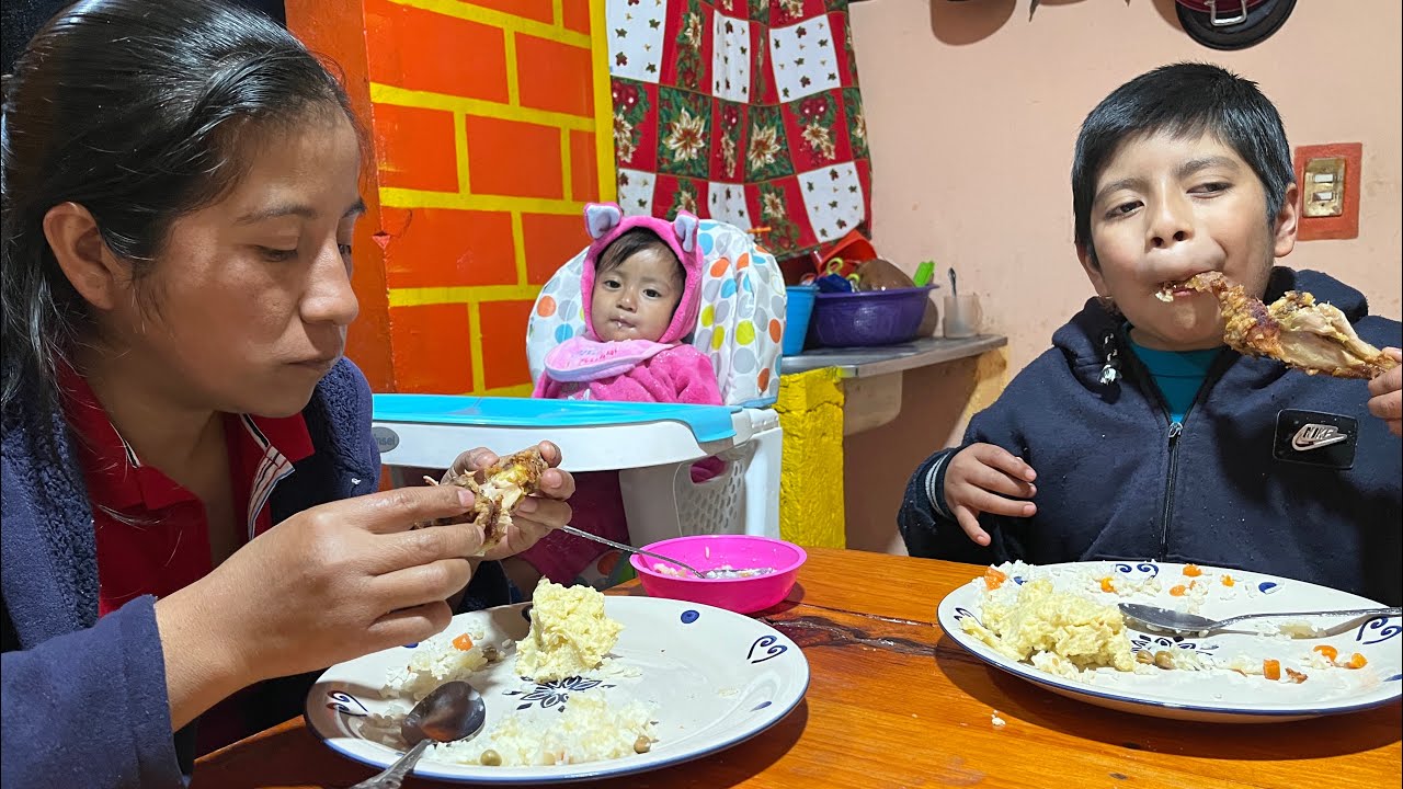 Este pollo crujiente le encanta a mi familia cuando lo prepara mi esposo