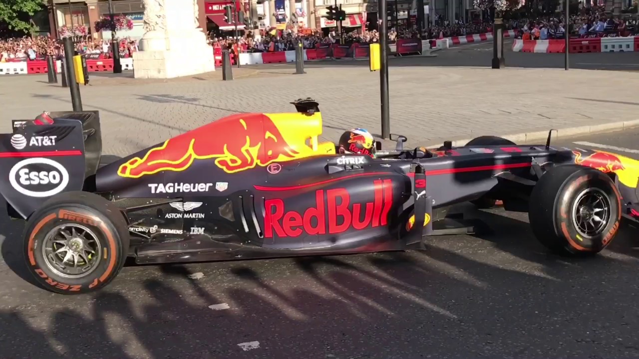 F1 Live London, Session 2 : Car Parade