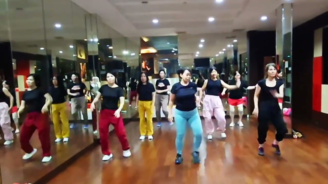 大風在刮大雪在下 Square Dance [dà fēng zài guā dàxuě zàixià]