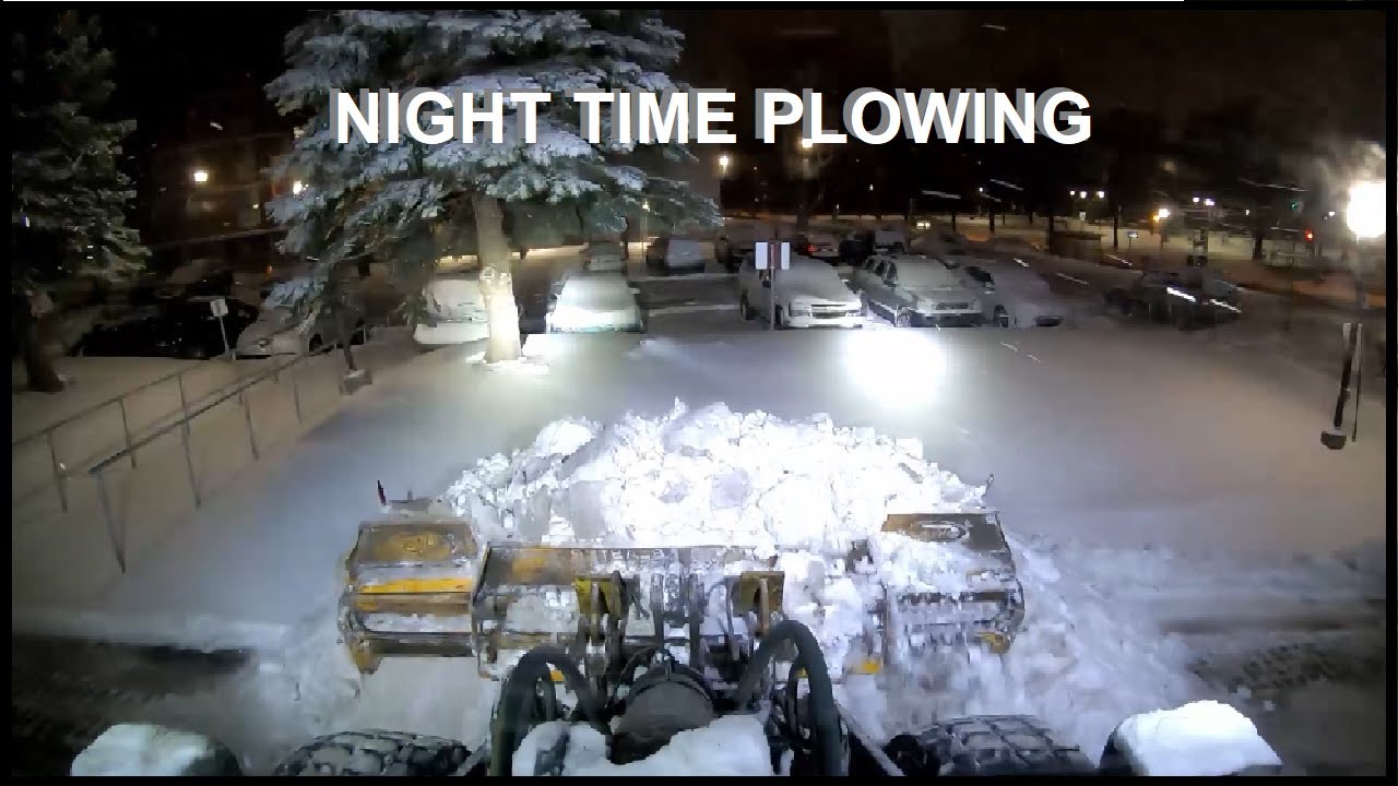 Komatsu WA200 PLOWING SNOW