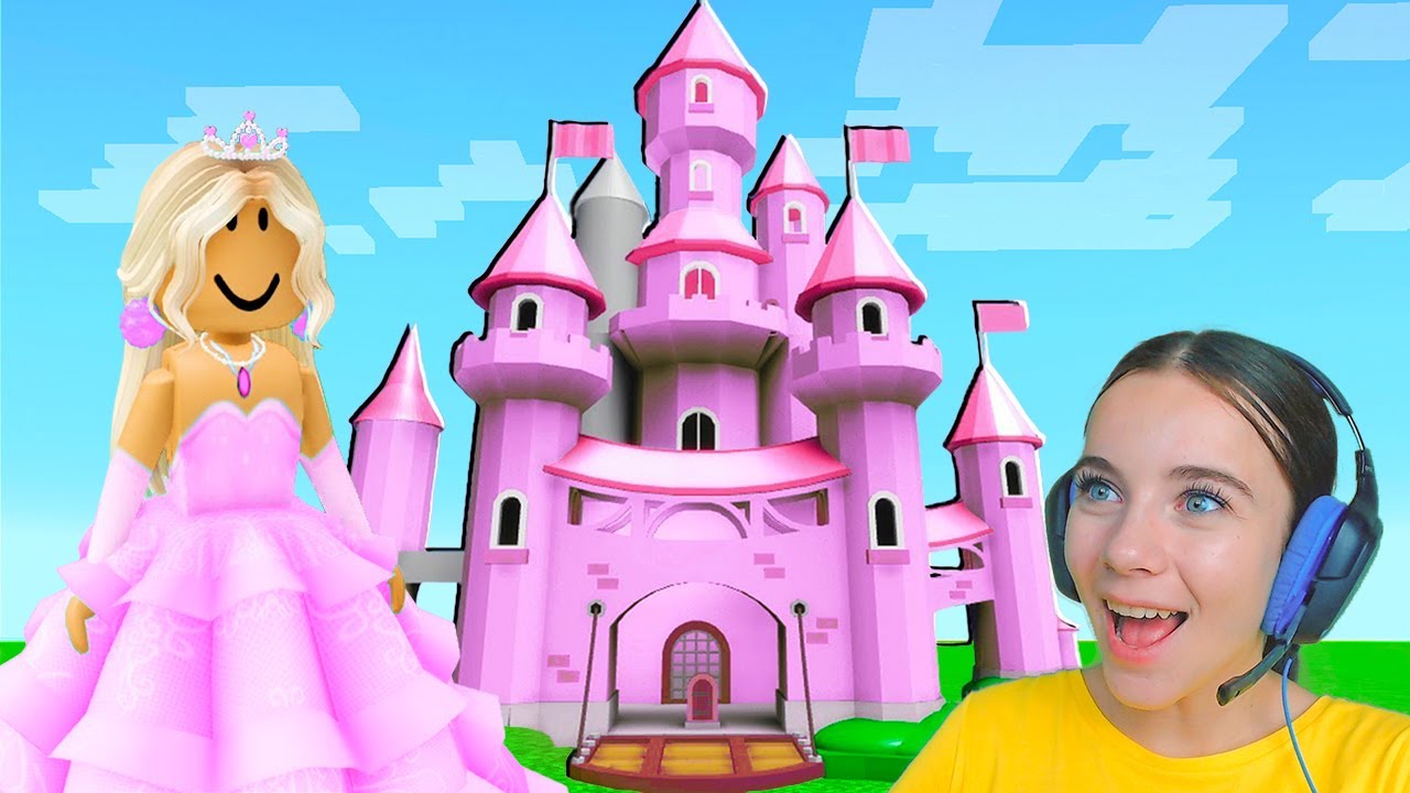 СДЕЛАЛА ПРИНЦЕССУ и ПОСТРОИЛА ЗАМОК в ROBLOX!