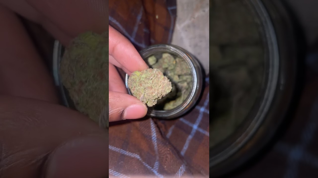 Thcasmallbuds mochi 8.5/10 nice candy smell and taste I really mess with this one use code jay420