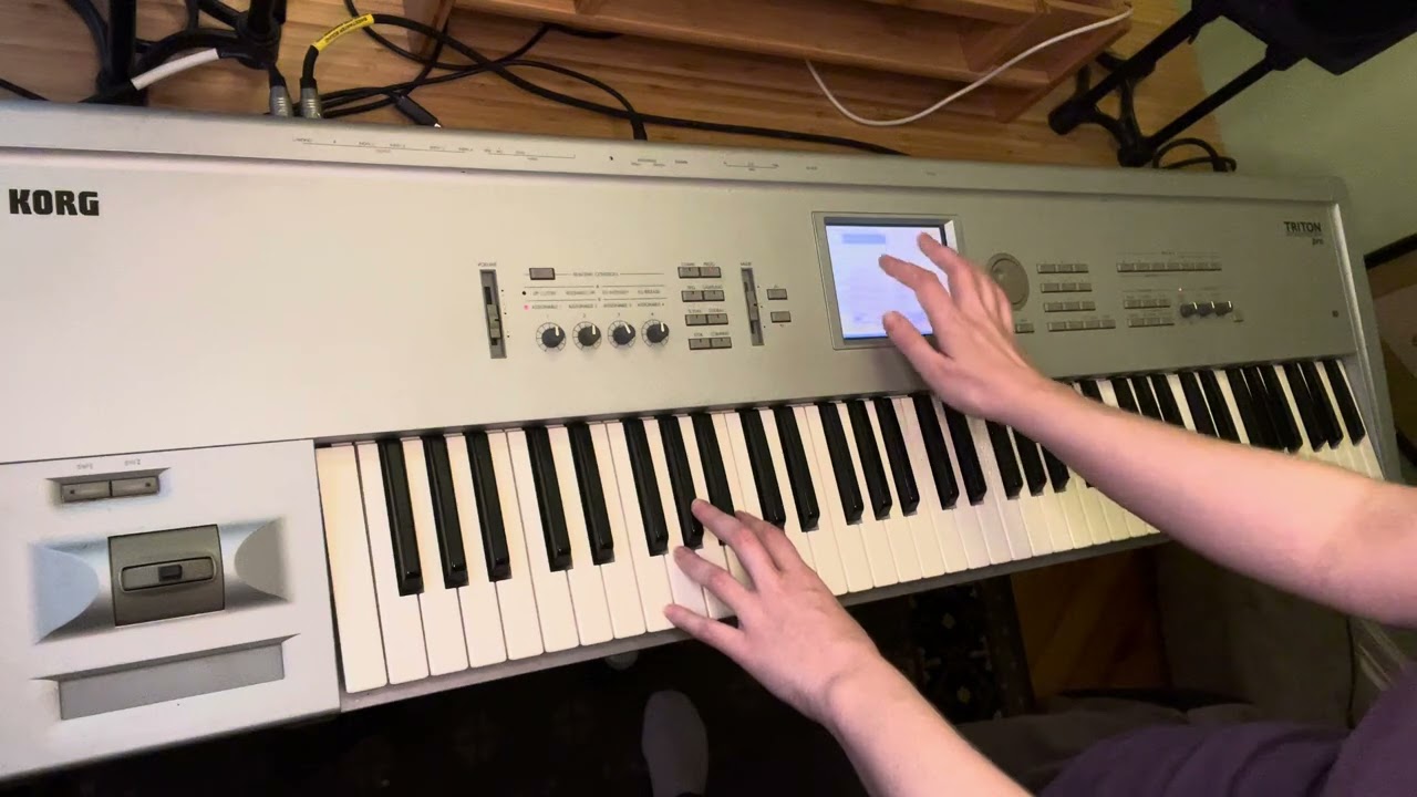 Reverb Listing Demo: Korg Triton Pro 76