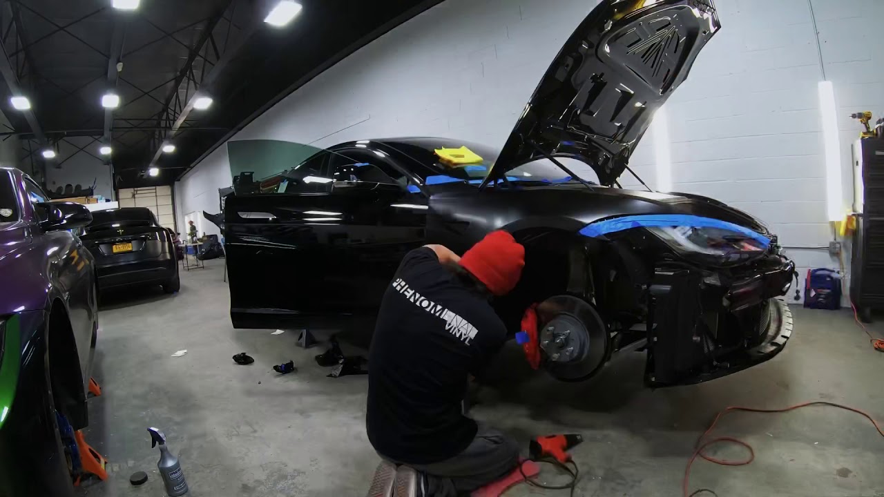 MKBHD&rsquo;s Tesla Model S Getting Wrapped!