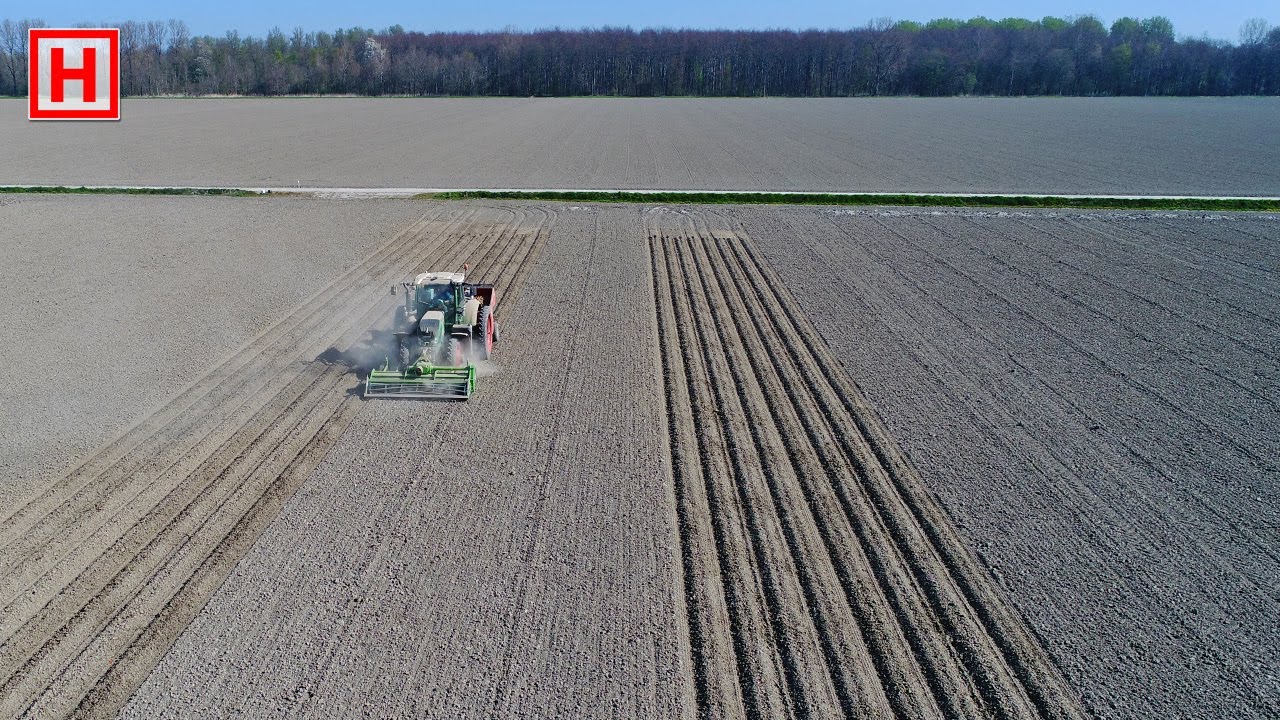 Planting potatoes with a Fendt 720 Vario - Van Damme - Aardappels poten - Kartoffel legen