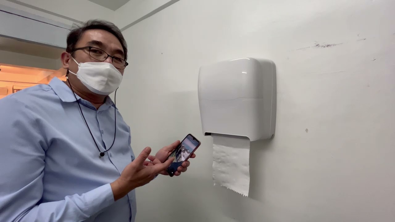 AUTO-SENSOR TISSUE DISPENSER