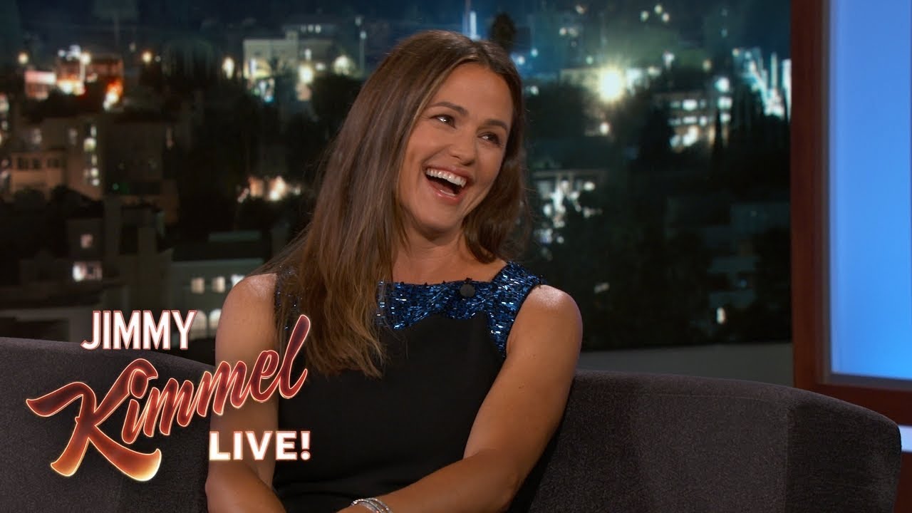 Jennifer Garner is a Walking Farmer's Market