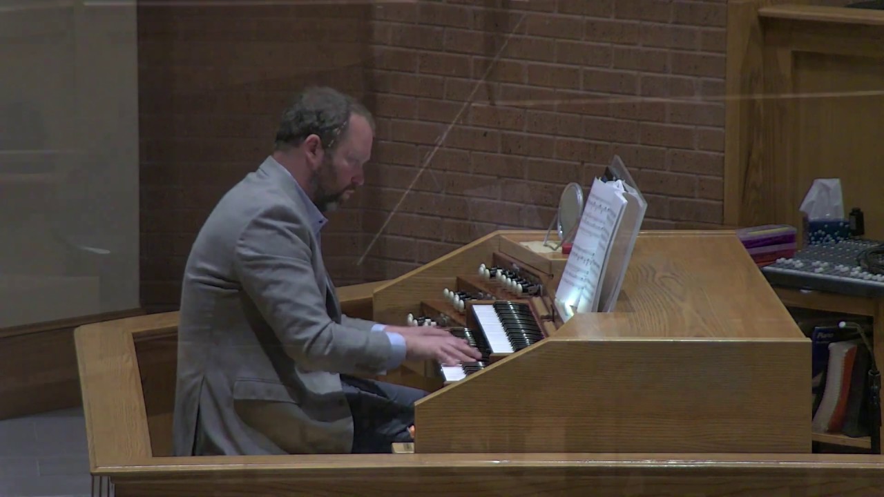 O Sacred Head Surrounded by Mark Hayes performed by Lyndon Meyer & Karen Hiller