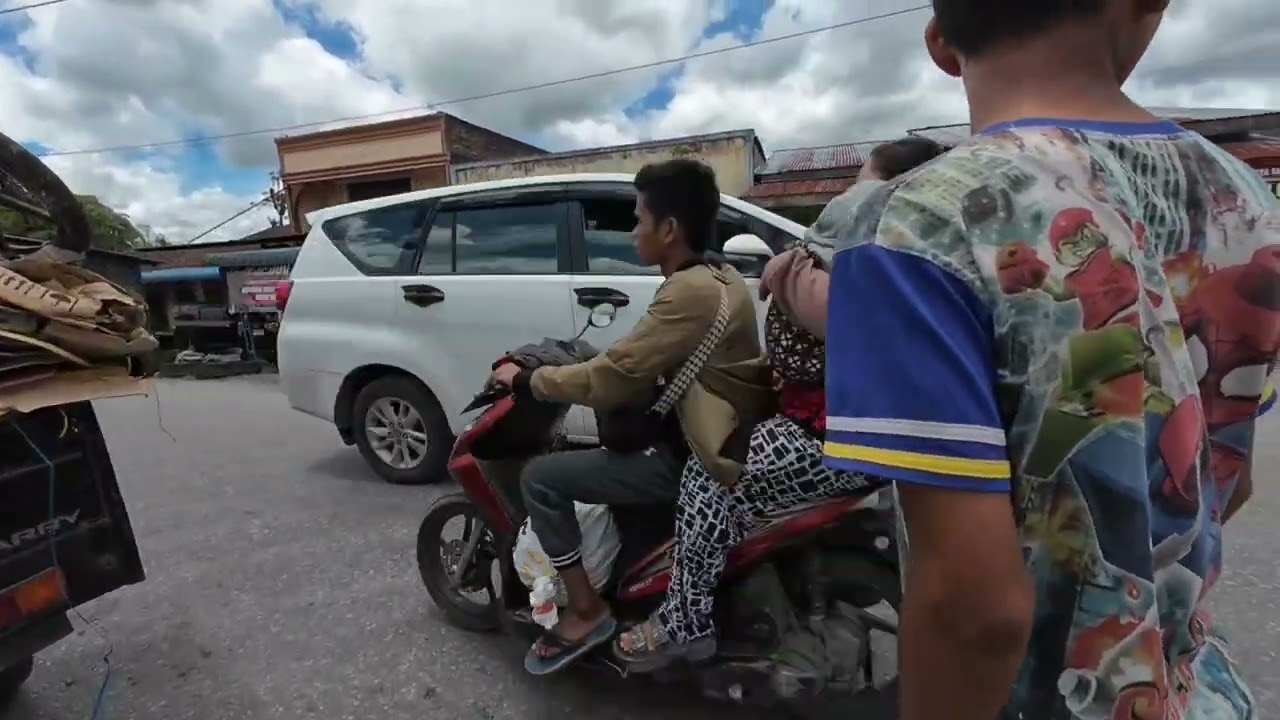DOLOK SANGGUL Street walking with Ebet
