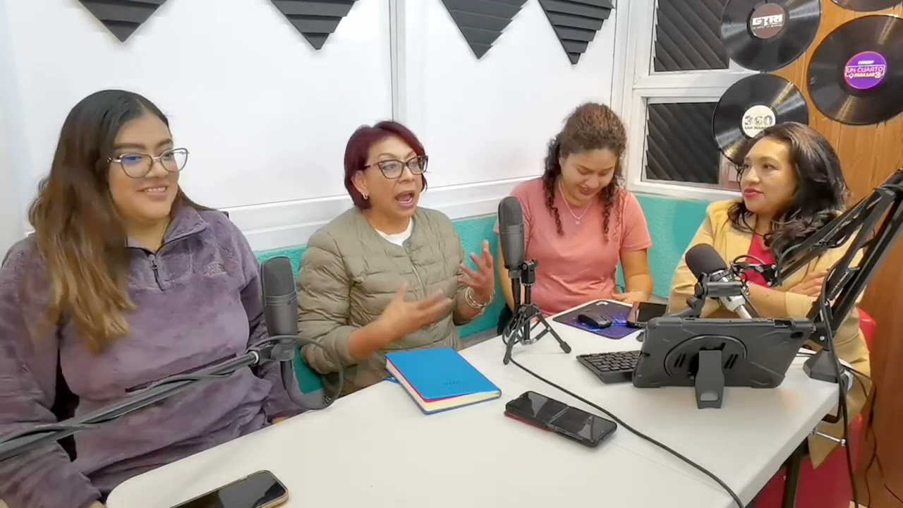 Un Cuarto Para las 3, día Internacional de la Mujer Cod  1702