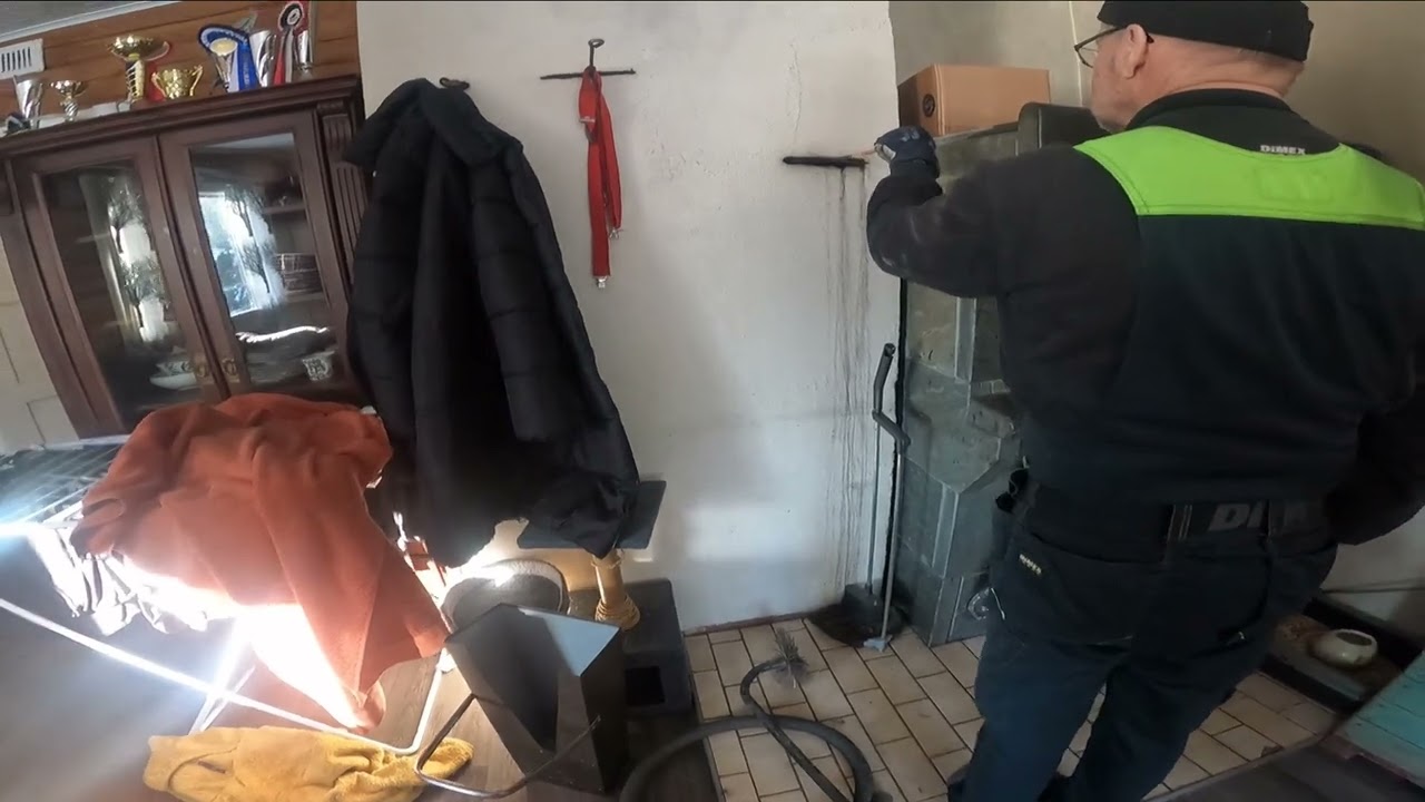 Tulikivi uunin yläkanavien puhdistus 🧐👍