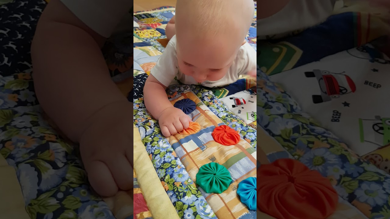 Baby quilt, DIY Baby Sensory mat #mailisdesign #babyquilt #sensoryplay