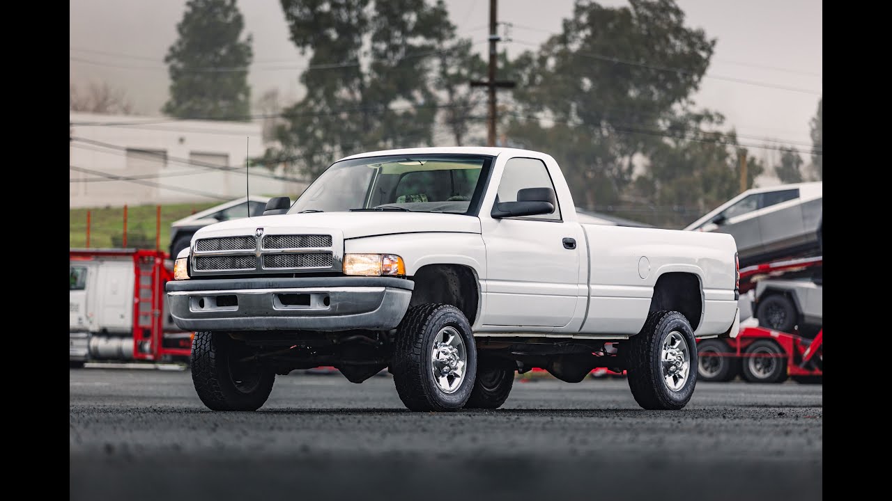 Появление огромного Ram: Dodge Ram 2500 4x4 Diesel Tour and Drive 1995 года